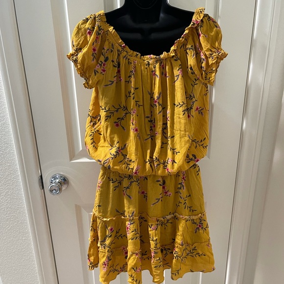 Abby Paris Two Piece Set - Picture 2 of 2